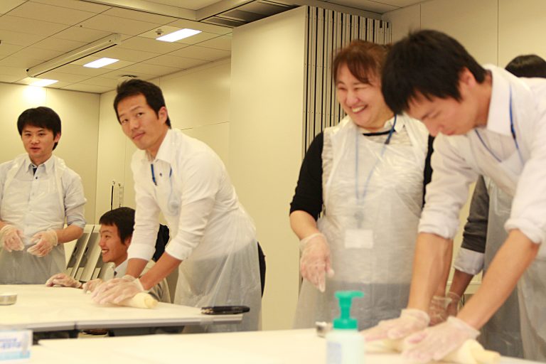 堺市・平井子ども会様 出張手打ちうどん作り体験 2016年6月5日 20161205-10.jpg – イリコスキー製麺所