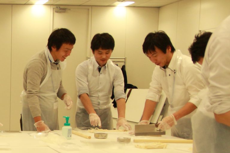 堺市・平井子ども会様 出張手打ちうどん作り体験 2016年6月5日 20161205-16.jpg – イリコスキー製麺所