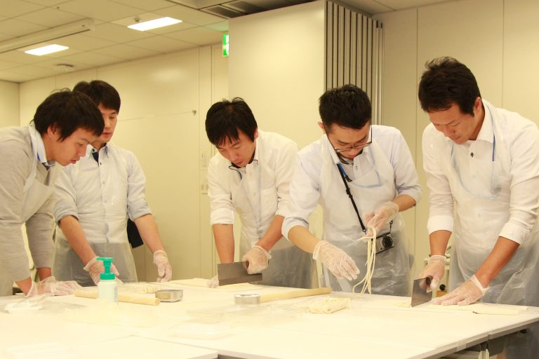 堺市・平井子ども会様 出張手打ちうどん作り体験 2016年6月5日 20161205-19.jpg – イリコスキー製麺所
