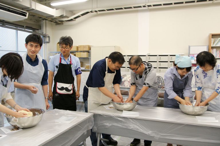 堺市・平井子ども会様 出張手打ちうどん作り体験 2016年6月5日 20170605-1.jpg – イリコスキー製麺所