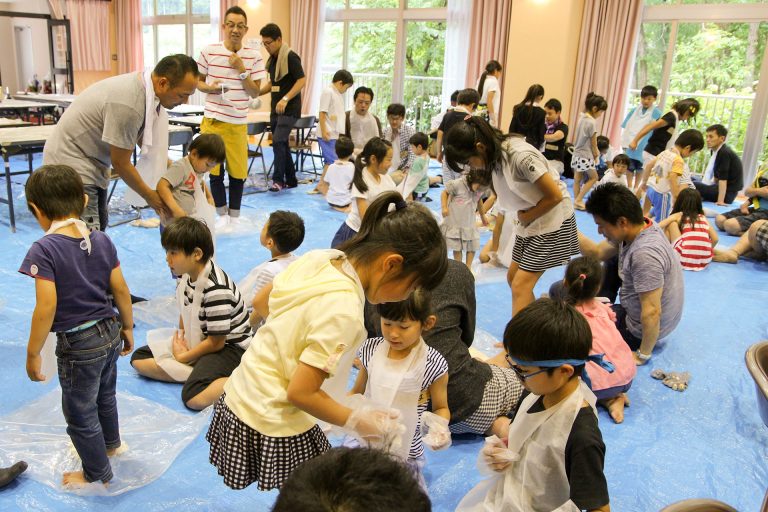 堺市・平井子ども会様 出張手打ちうどん作り体験 2016年6月5日 20170625-08.jpg – イリコスキー製麺所