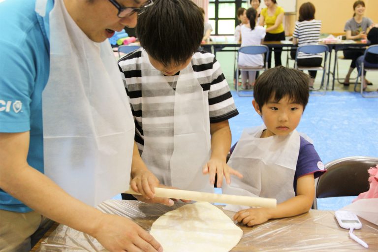 堺市・平井子ども会様 出張手打ちうどん作り体験 2016年6月5日 20170625-12.jpg – イリコスキー製麺所