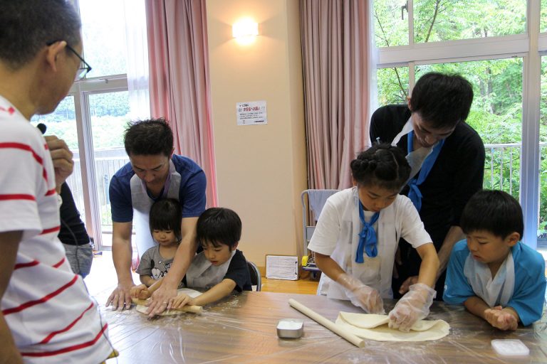 堺市・平井子ども会様 出張手打ちうどん作り体験 2016年6月5日 20170625-14.jpg – イリコスキー製麺所