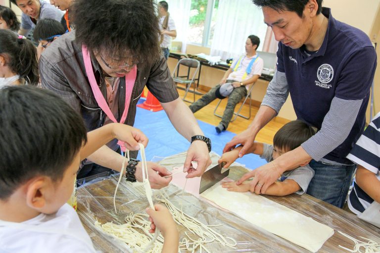 堺市・平井子ども会様 出張手打ちうどん作り体験 2016年6月5日 20170625-19.jpg – イリコスキー製麺所