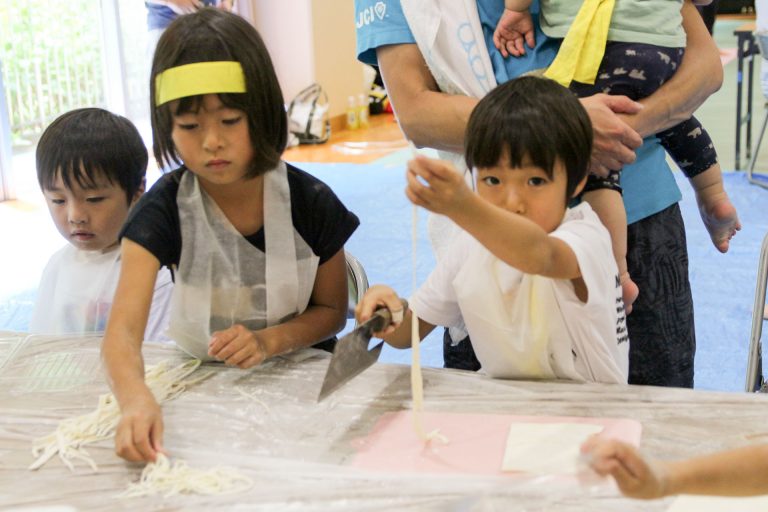 堺市・平井子ども会様 出張手打ちうどん作り体験 2016年6月5日 20170625-20.jpg – イリコスキー製麺所