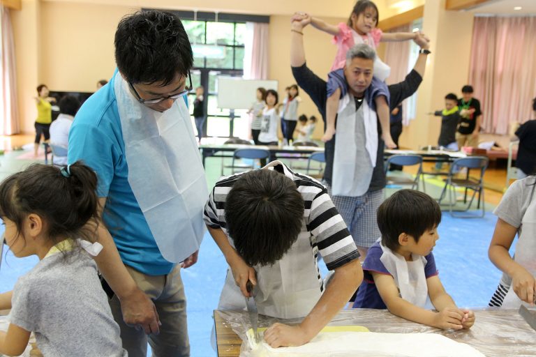 堺市・平井子ども会様 出張手打ちうどん作り体験 2016年6月5日 20170625-21.jpg – イリコスキー製麺所