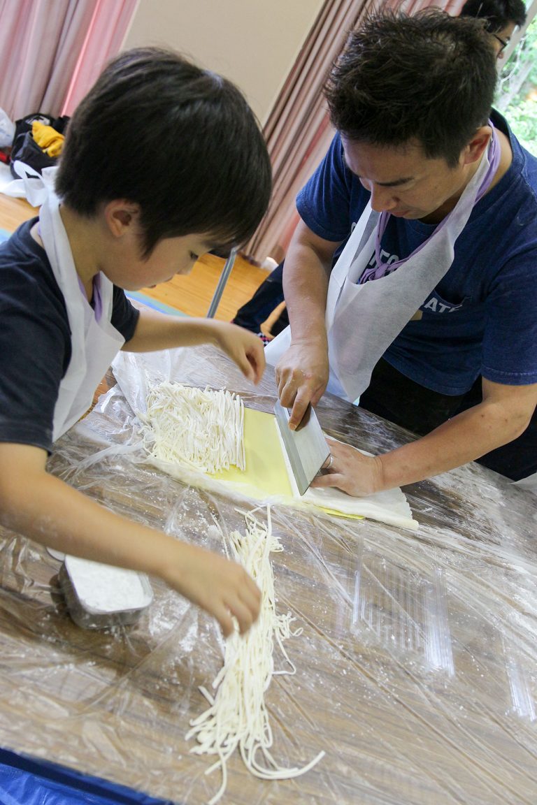 堺市・平井子ども会様 出張手打ちうどん作り体験 2016年6月5日 20170625-25.jpg – イリコスキー製麺所