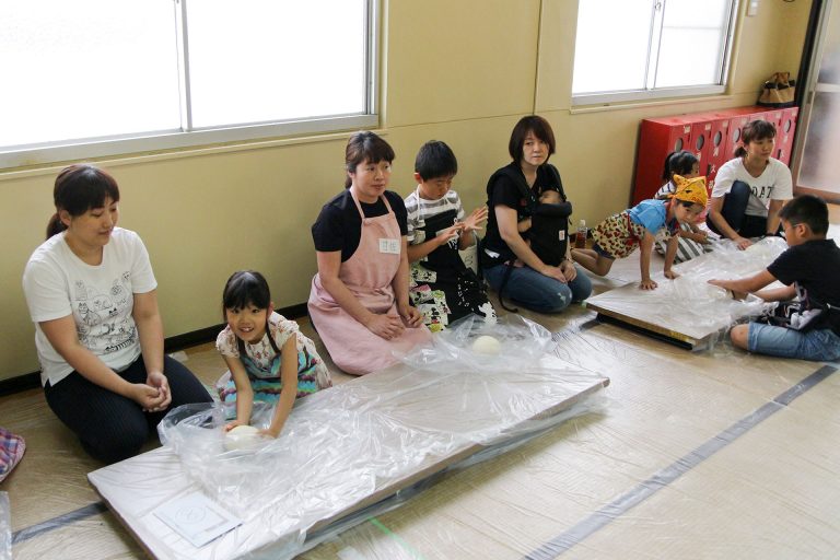 堺市・平井子ども会様 出張手打ちうどん作り体験 2016年6月5日 20170701-6.jpg – イリコスキー製麺所