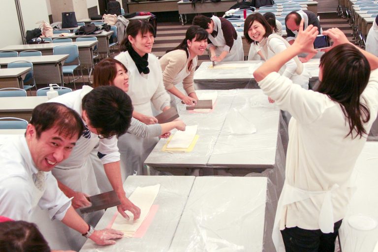 堺市・平井子ども会様 出張手打ちうどん作り体験 2016年6月5日 201711201-11.jpg – イリコスキー製麺所