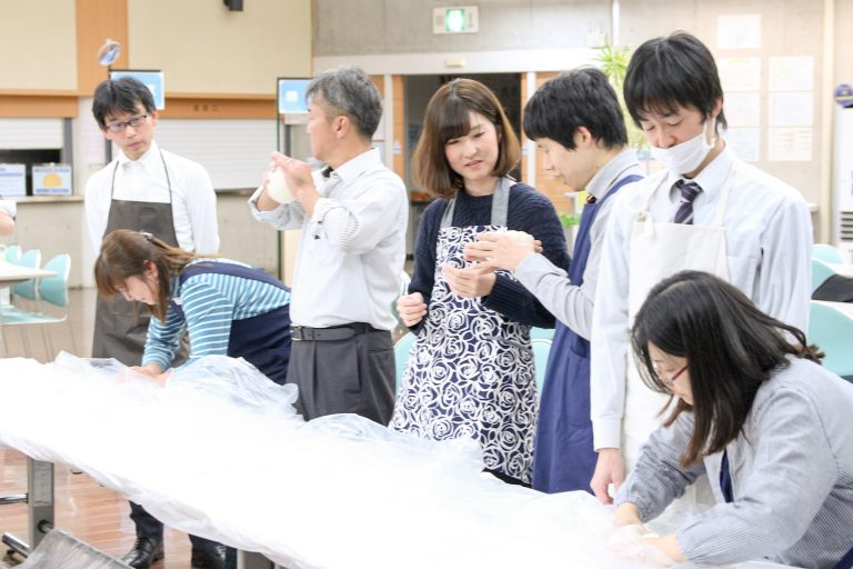 株式会社クボタ 本社阪神事務所さま@兵庫県尼崎市 出張手打ちうどん作り体験 2017年12月14日 20171214-4.jpg – イリコスキー製麺所