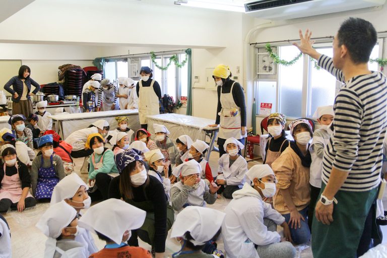 株式会社クボタ 本社阪神事務所さま@兵庫県尼崎市 出張手打ちうどん作り体験 2017年12月14日 201712171-2.jpg – イリコスキー製麺所
