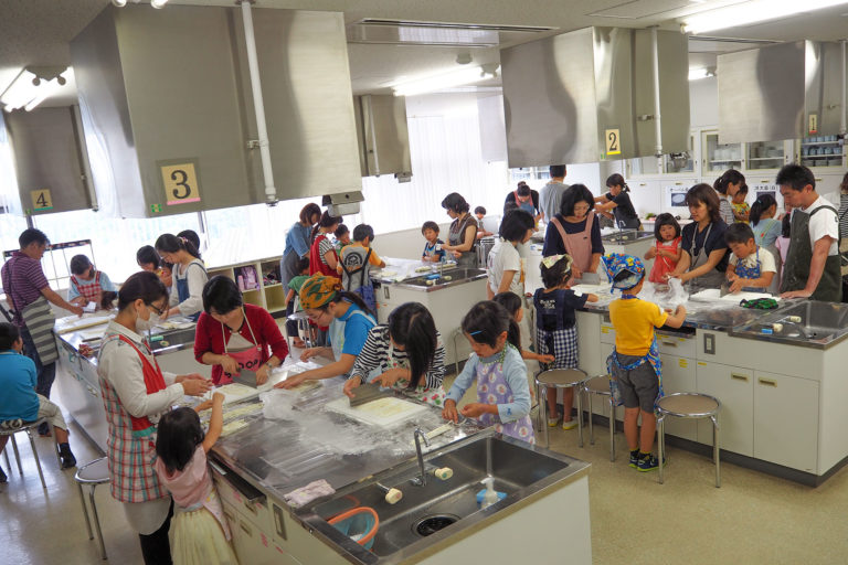 株式会社クボタ 本社阪神事務所さま@兵庫県尼崎市 出張手打ちうどん作り体験 2017年12月14日 20180527-23.jpg – イリコスキー製麺所