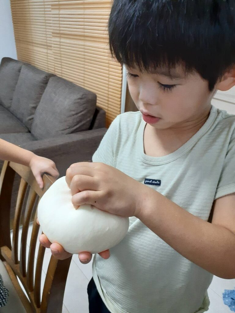 大阪市立豊里小学校PTA様＠大阪市東淀川区 出張手打ちうどん作り体験 2022年7月7日 93926.jpg – イリコスキー製麺所