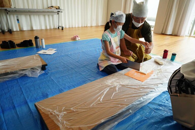 大阪市立豊里小学校PTA様＠大阪市東淀川区 出張手打ちうどん作り体験 2022年7月7日 A7C07464.jpg – イリコスキー製麺所