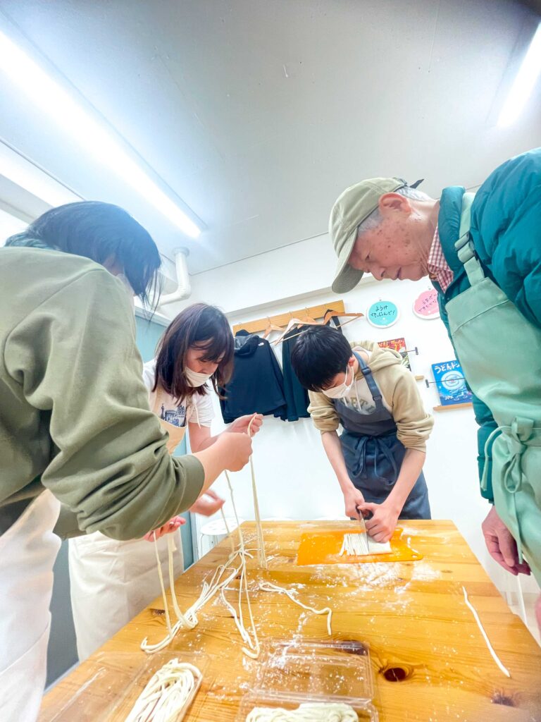 2024年のお客さま 手打ちうどん作り体験教室 2024年12月 0-1.jpg – イリコスキー製麺所