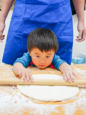 2025年母の日のプレゼントづくり、始まりました 手打ちうどん作り体験教室 2025年5月 202250508-1.jpg – イリコスキー製麺所